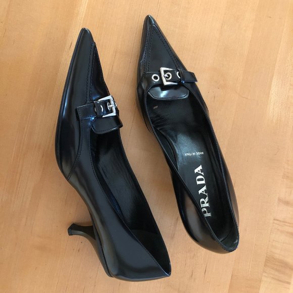 Prada Black Kitten Heels Pointed Toe Like New - Picture 5 of 7